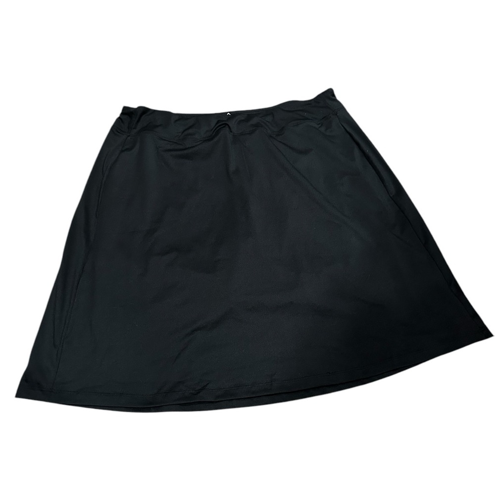 Yogipace athletic longer length skirt with attached short.  1X NWOT